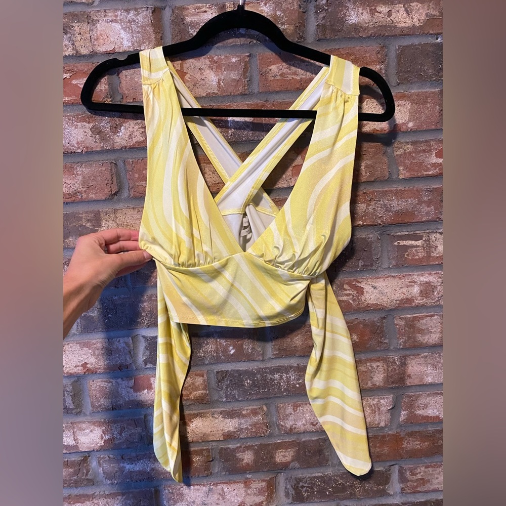 Two different colors- urban outfitters tie-back crop tank size small